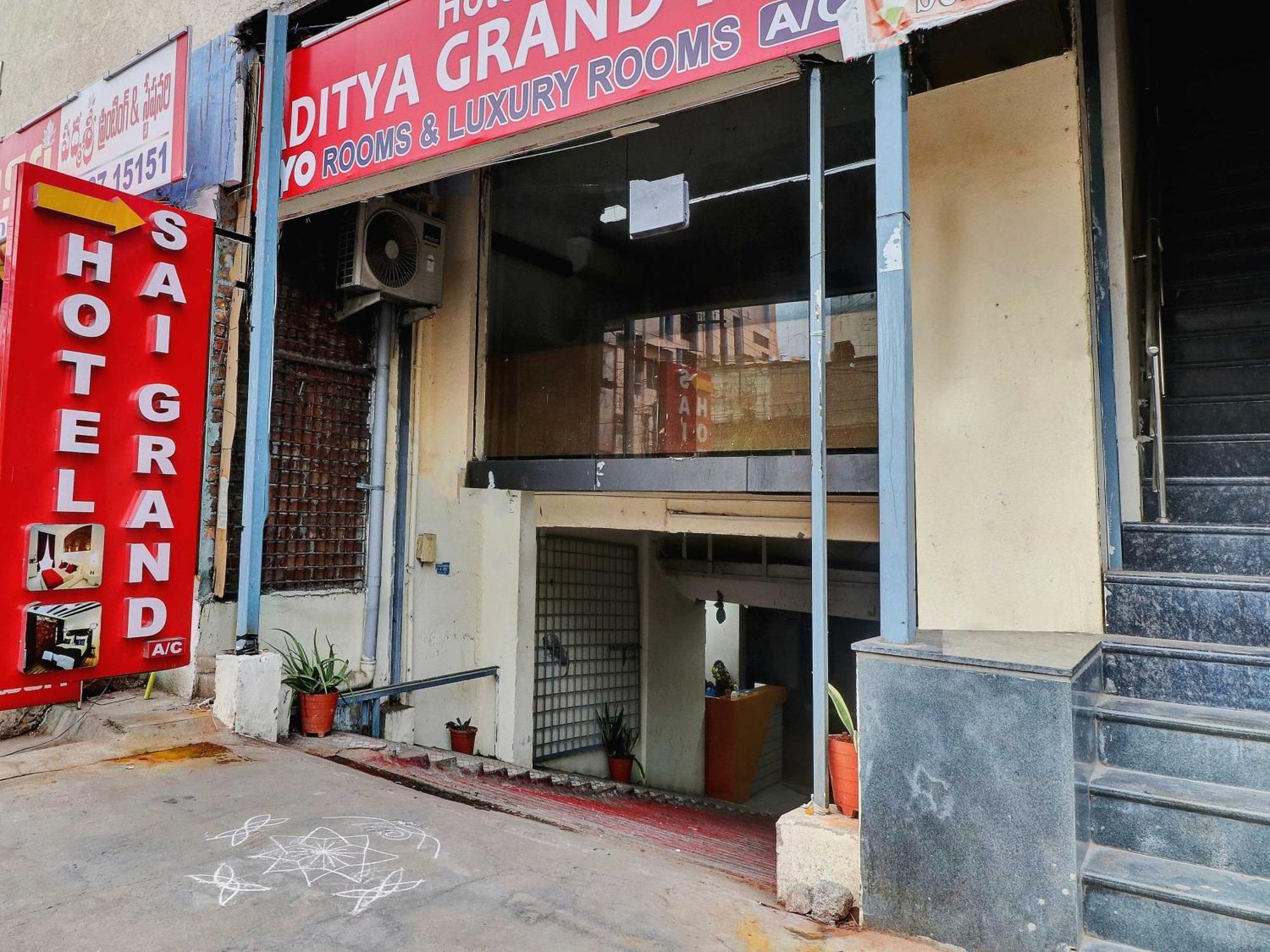 Hotel O Aditya Grand Inn Гунтур Экстерьер фото